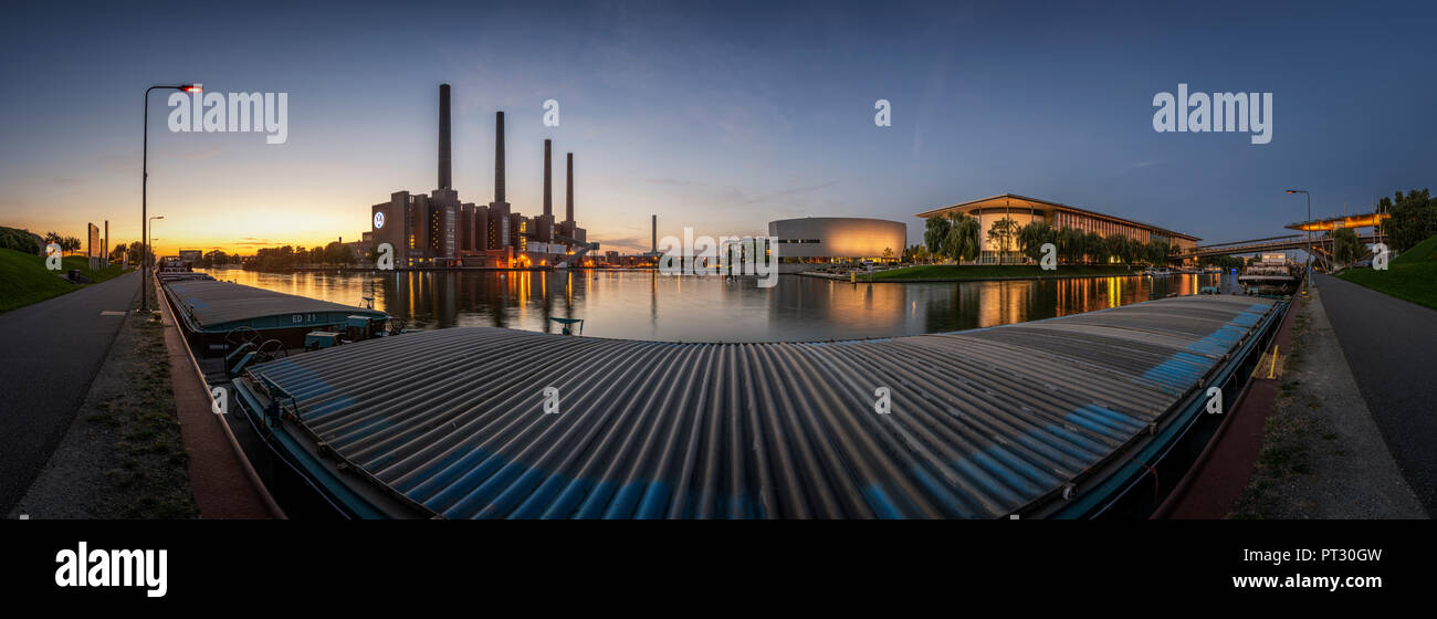 Panorama, combined heat and power plant of the Volkswagen Group and the Autostadt at Mittelland Canal, blue hour, Wolfsburg Stock Photo