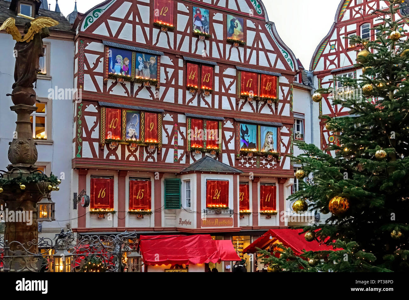 Advent calendar window hires stock photography and images Alamy