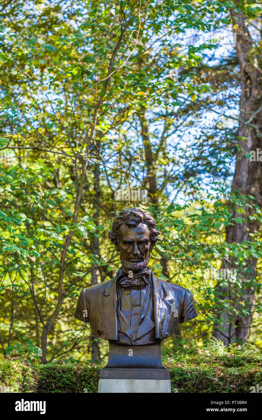 USA, New England, New Hampshire, Cornish,  Saint-Gaudens National Historic Site, former home of 19th century sculptor, Augustus Saint-Gaudens,  bust of Abraham Lincoln Stock Photo