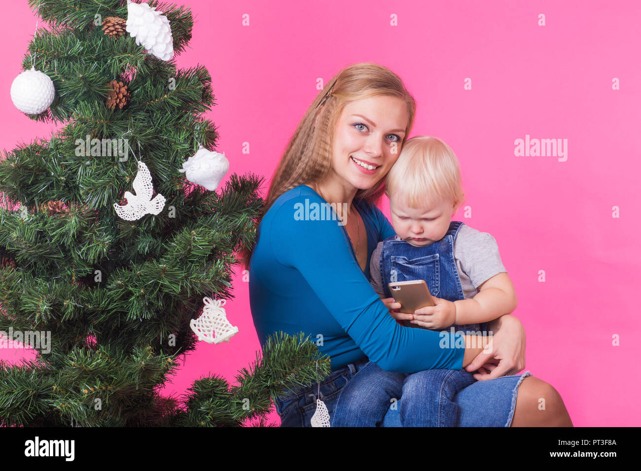 Hugging tree arms hi-res stock photography and images - Page 5 - Alamy