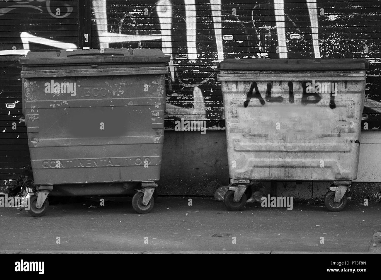 commercial waste wheelie bin Stock Photo Alamy