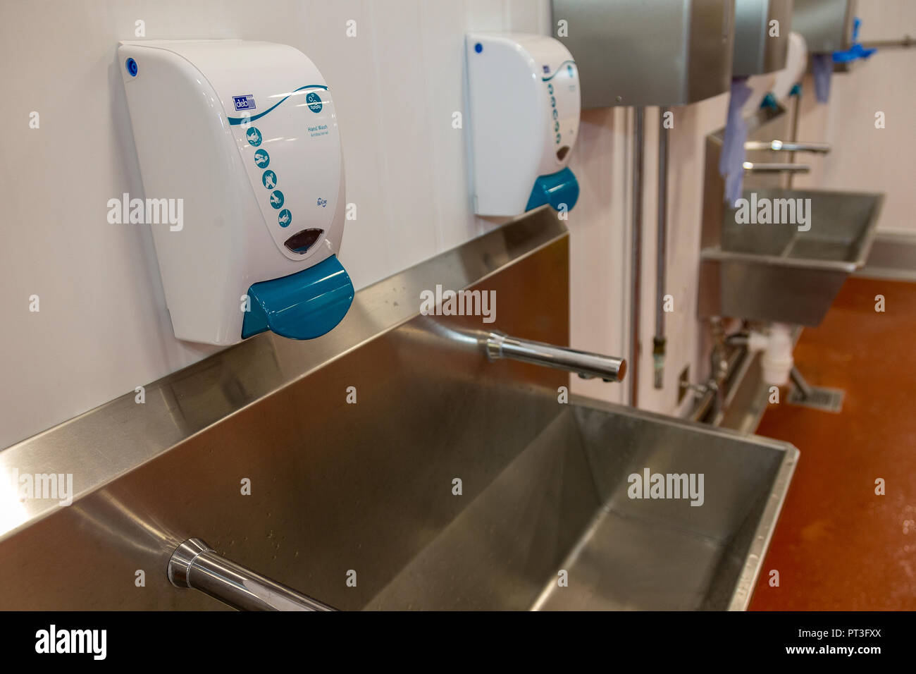 Hand washing facilities hires stock photography and images Alamy