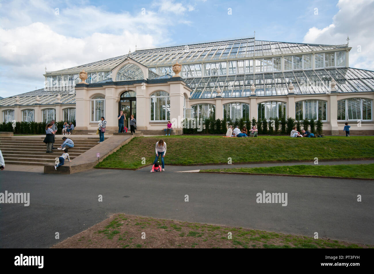 The Temperate House in The Royal Botanic Gardens Kew Gardens London England UK Stock Photo