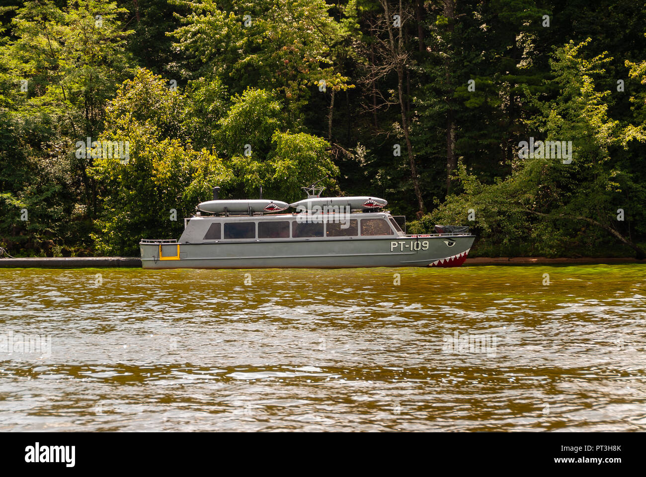 Beautiful Upper Wisconsin Dells PT109 Tour Boat Stock Photo Alamy