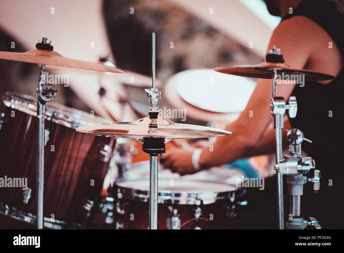 Kick drum hires stock photography and images Alamy