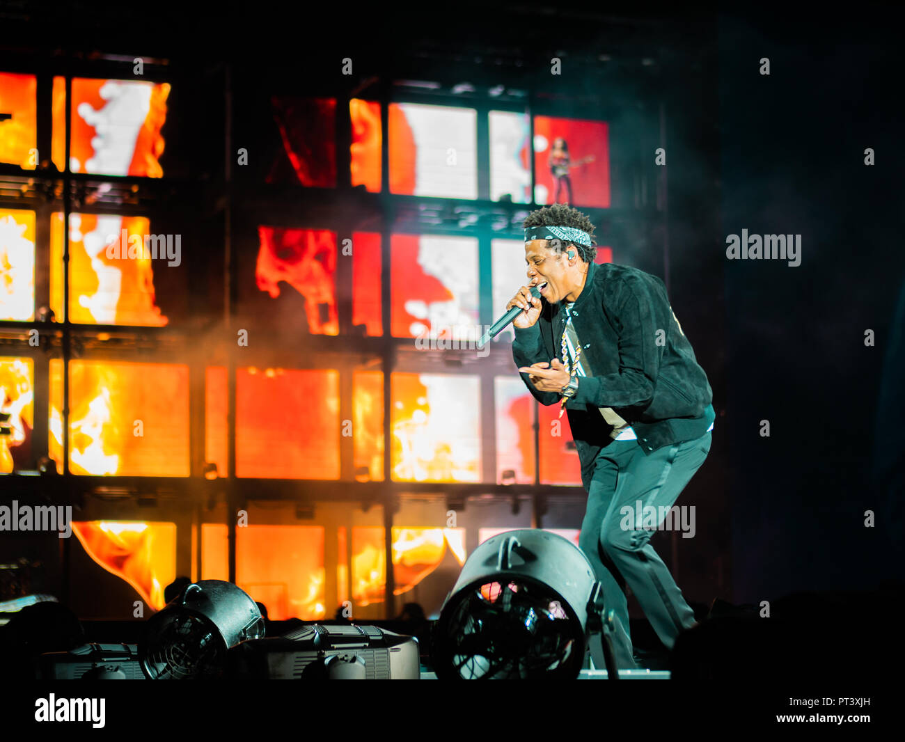 Global citizen concert stage hi-res stock photography and images - Alamy