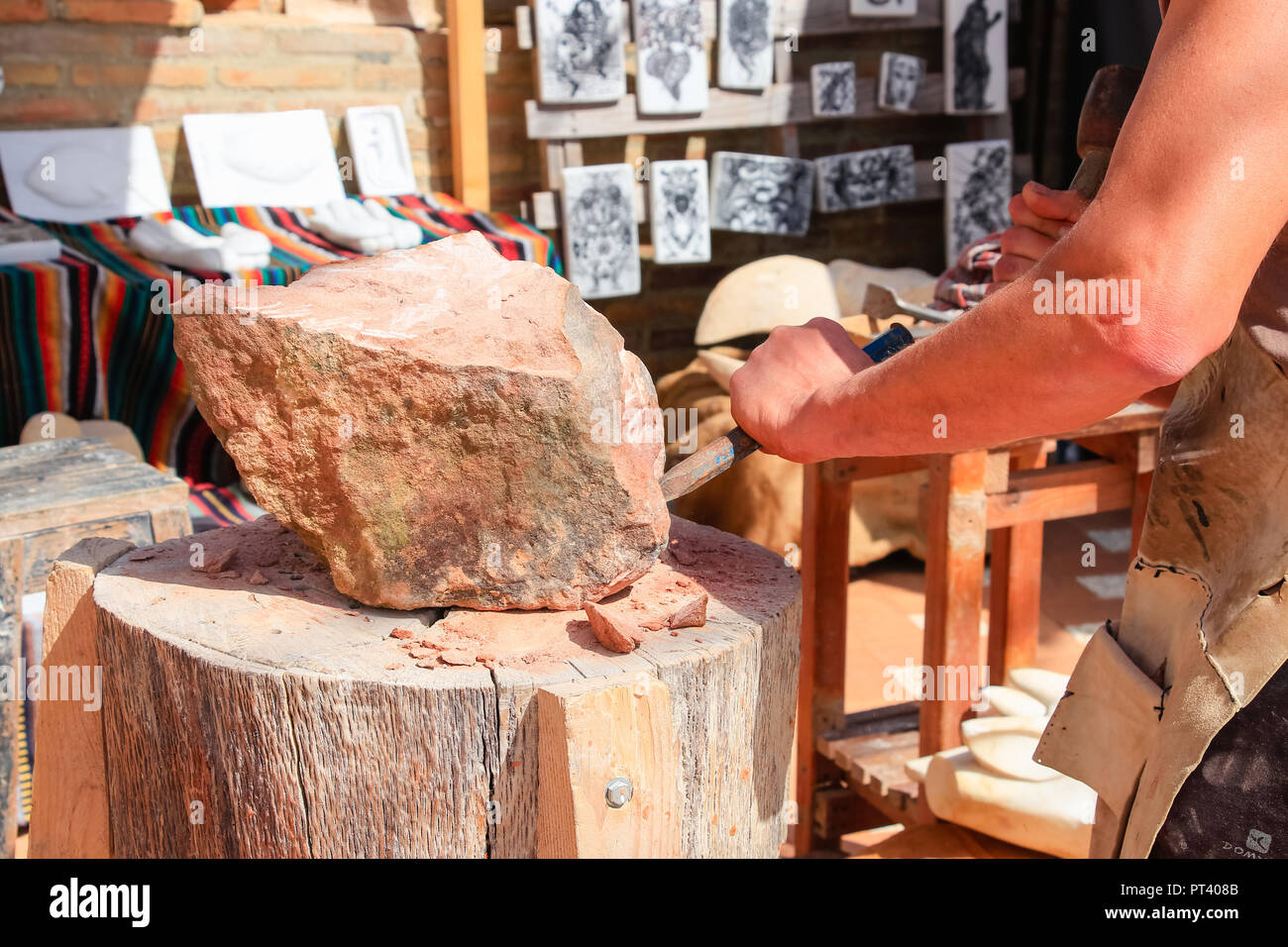 Stone Cutter. Shop Rustic Medieval artisan hi-res stock photography and images - Alamy