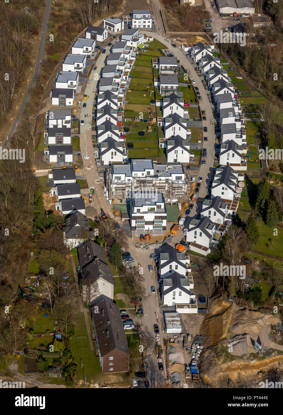 New development area MARK'SCHER BOGEN, condominiums, private houses An der Holtbrügge, settlement, new housing estate in oval shape in Bochum, Ruhr area, North Rhine-Westphalia, Germany Stock Photo