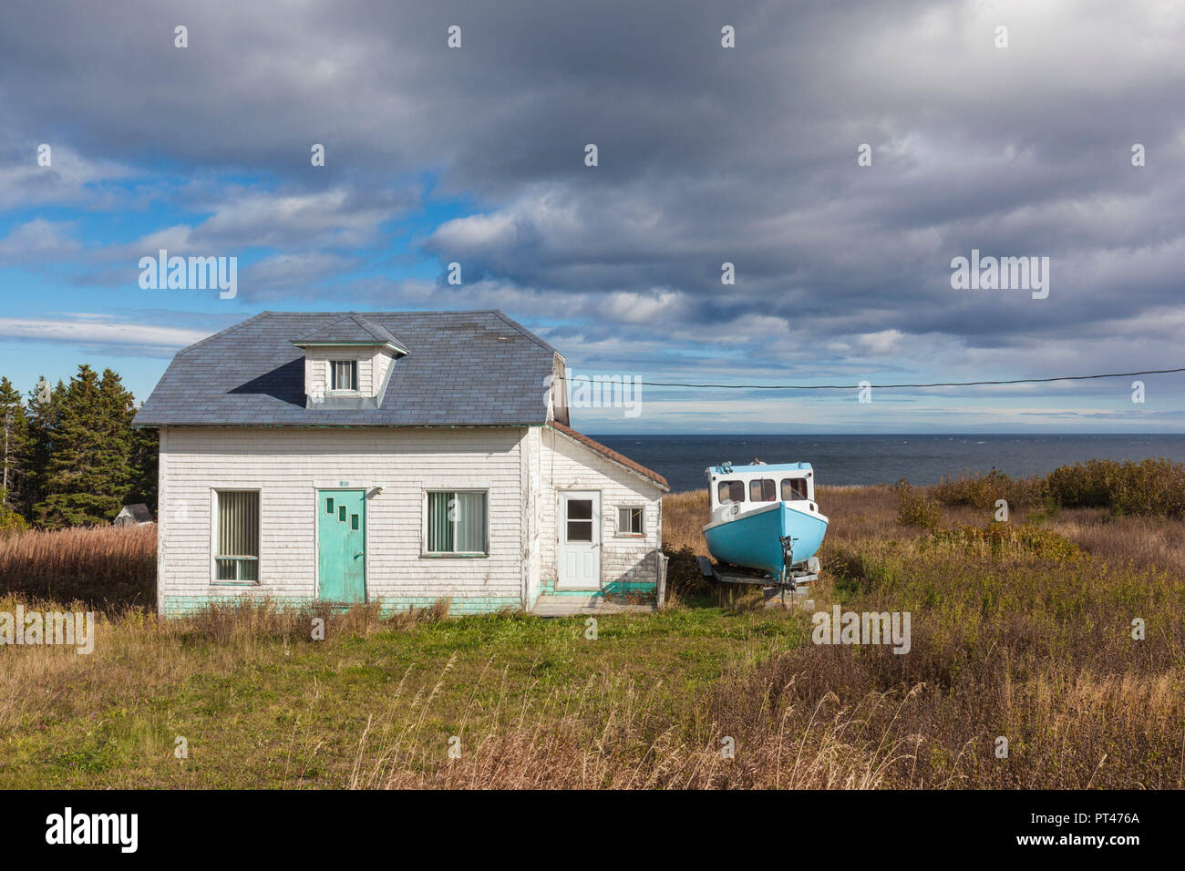 Canada, Quebec, Gaspe Peninsula, L'AnseauGriffon, landscape with house, autumn Stock Photo Alamy