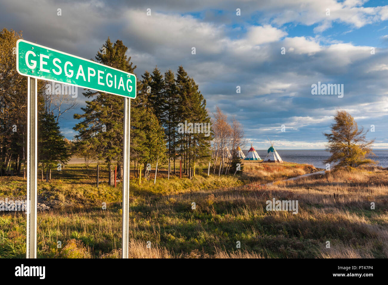 Canada, Quebec, Gaspe Peninsula, Gesgapegiag, Mic-Mac First Nations tee-pees by the Baie des Chaleurs Stock Photo