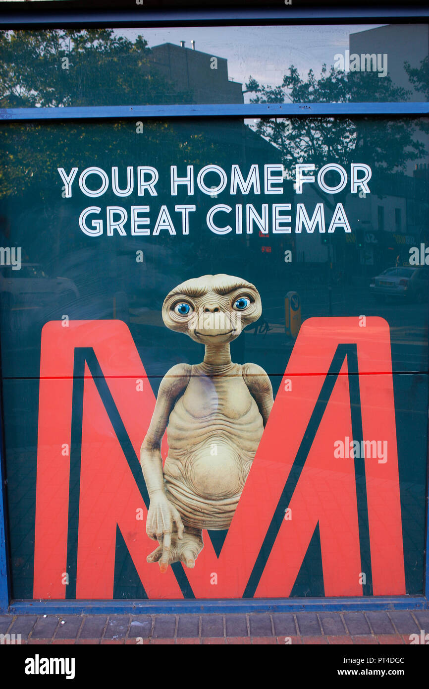 Werbung fuer eine Kinokette mit 'E.T.',  Belfast, Nordirland/ Northern Ireland  (nur fuer redaktionelle Verwendung. Keine Werbung. Referenzdatenbank:  Stock Photo