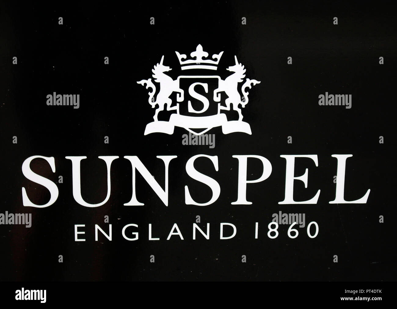 Sunspel hi-res stock photography and images - Alamy