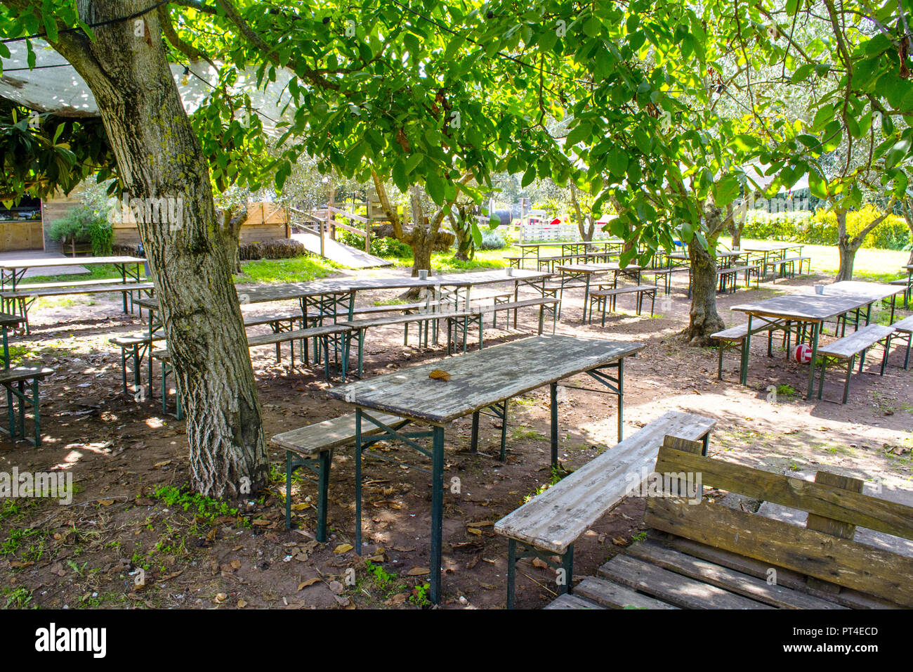 Picnic tables in background hires stock photography and images Alamy