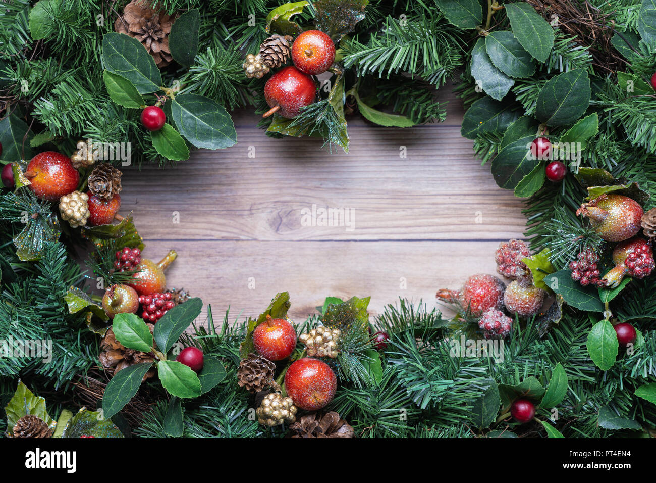 Christmas greenery hi-res stock photography and images - Alamy