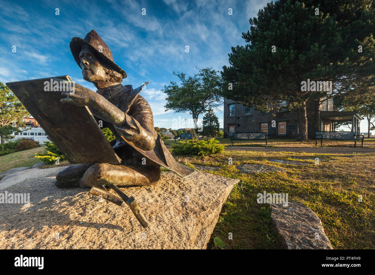 USA, New England, Massachusetts, Cape Ann, Gloucester,  sculpture of famed local maritime painter Fitz Hugh Lane by Alfred N. Duca Stock Photo