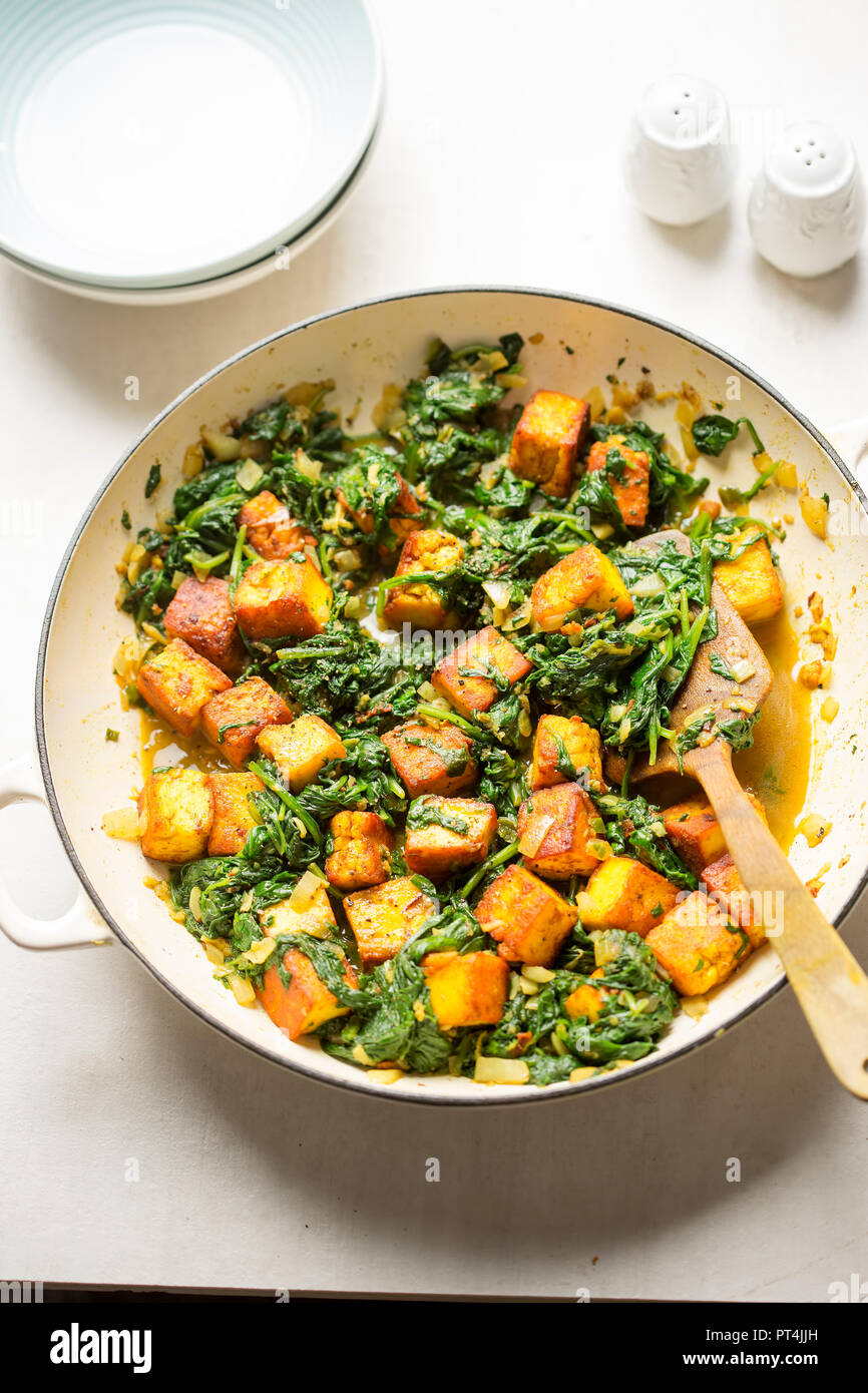 Saag paneer. Spinach with indian cheese Stock Photo Alamy