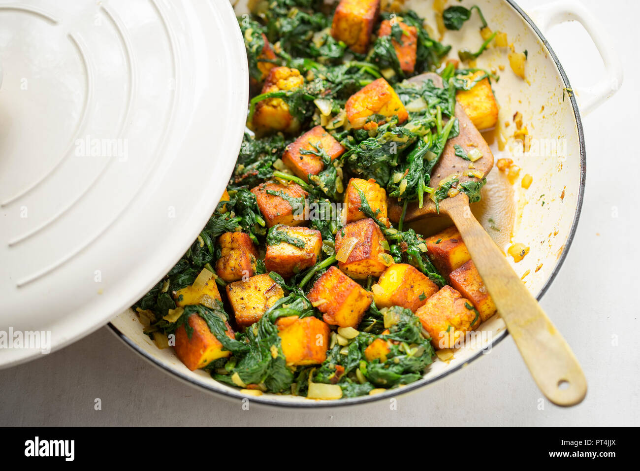 Saag paneer. Spinach with indian cheese Stock Photo - Alamy
