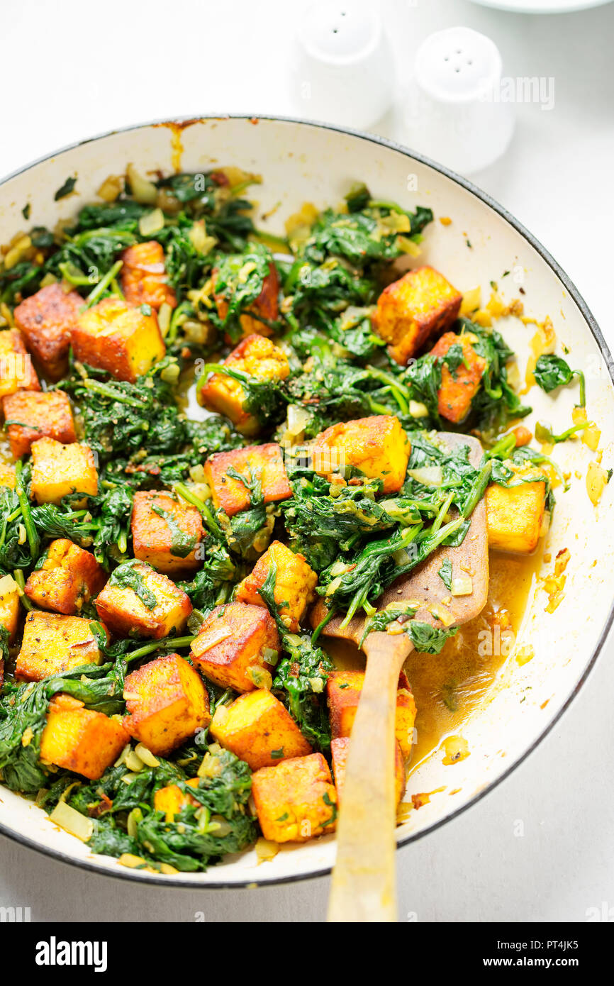 Saag paneer. Spinach with indian cheese Stock Photo Alamy