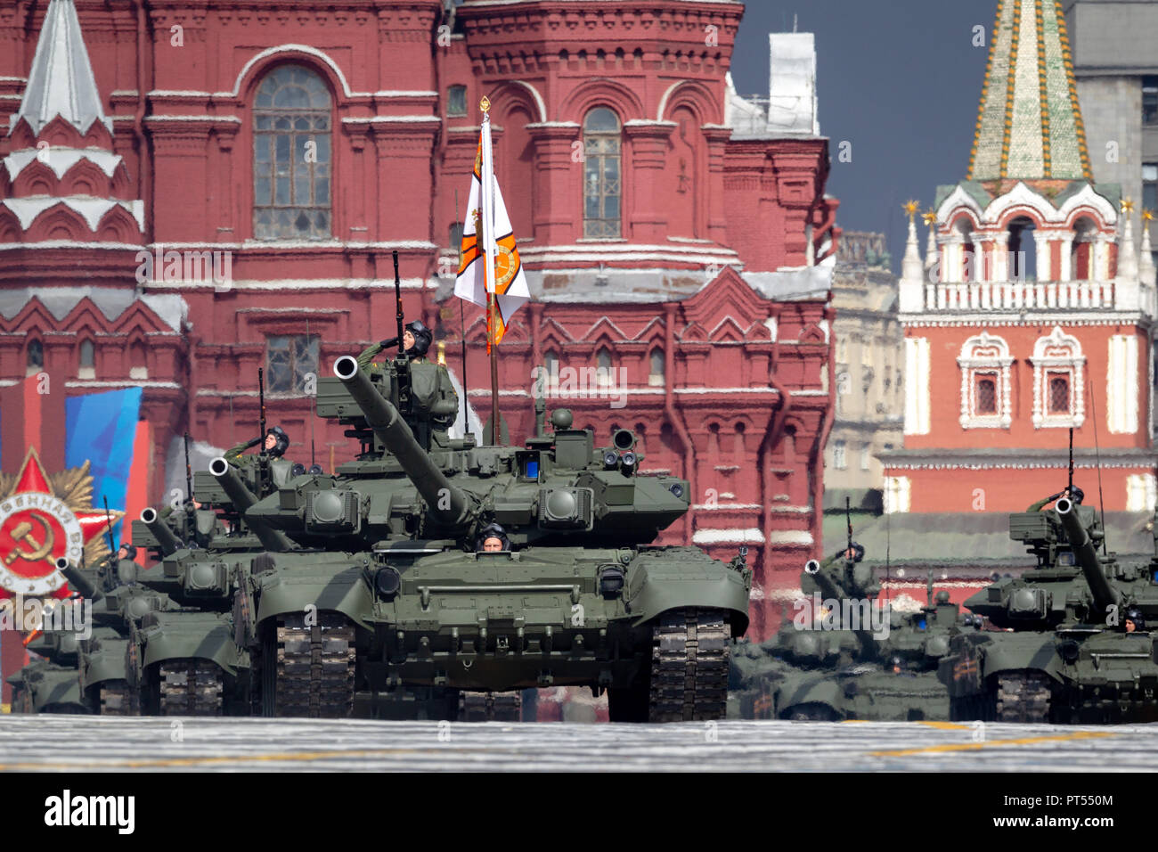 Moscow, Russia. 7th May, 2014. T-90 tanks seen at the victory parade during the rehearsal.The general rehearsal of the military parade marking the 69th anniversary of the victory in the Great Patriotic War. Credit: Leonid Faerberg/SOPA Images/ZUMA Wire/Alamy Live News Stock Photo