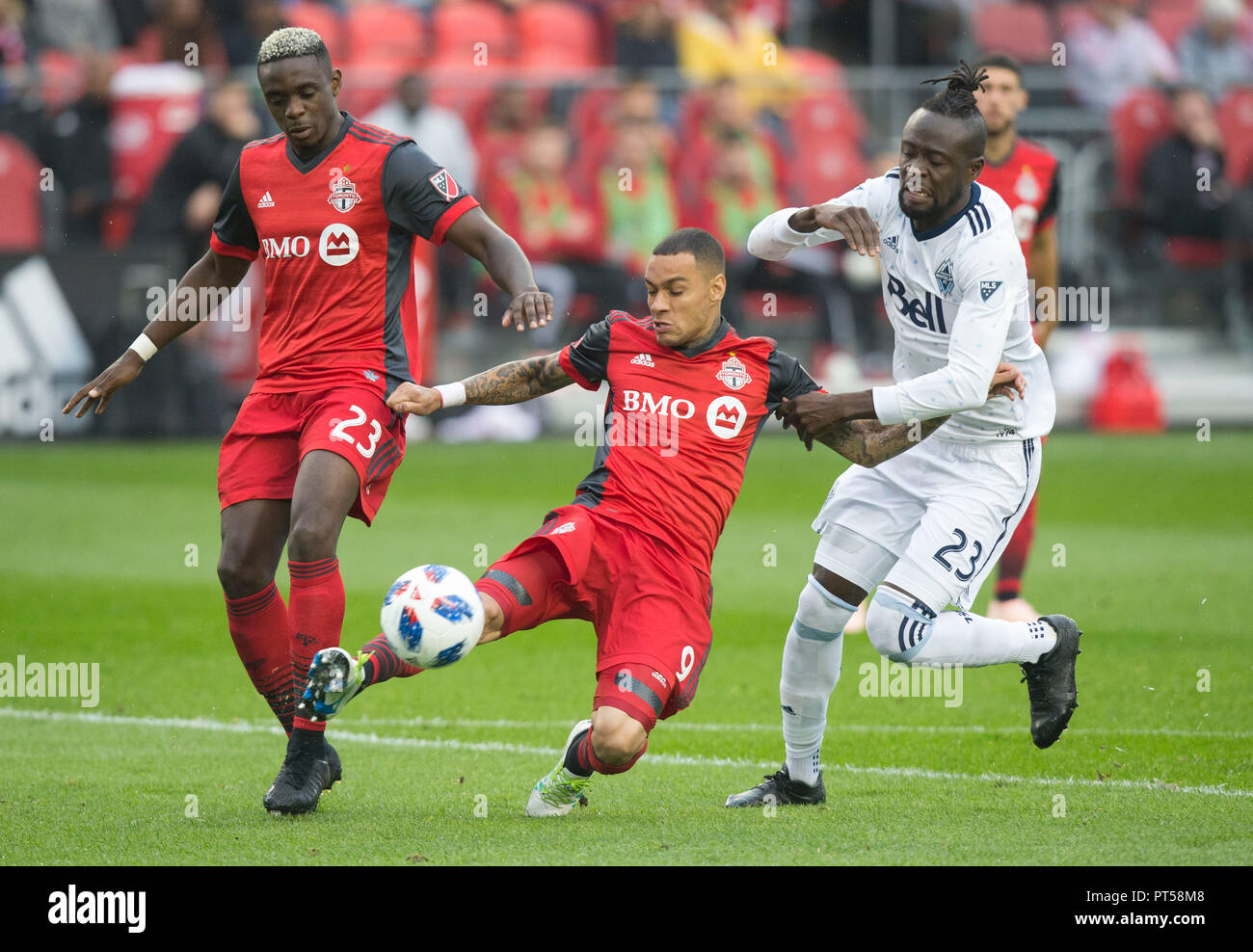 Toronto FC sign Dutch international defender Gregory van der Wiel