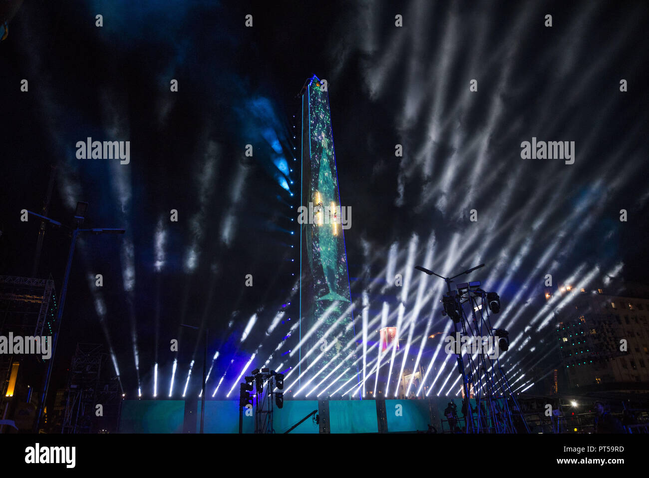 City Of Buenos Aires, City of Buenos Aires, Argentina. 6th Oct, 2018. SPORTS. 2018, October 6.- City of Buenos Aires, Argentina.- The Opening Ceremony of the Youth Olympic Games Buenos Aires 2018 is held at the Obelisk in City of Buenos Aires, Argentina, on October 6, 2018. The artistic group Fuerza Bruta is in charge of the show. Credit: Julieta Ferrario/ZUMA Wire/Alamy Live News Stock Photo