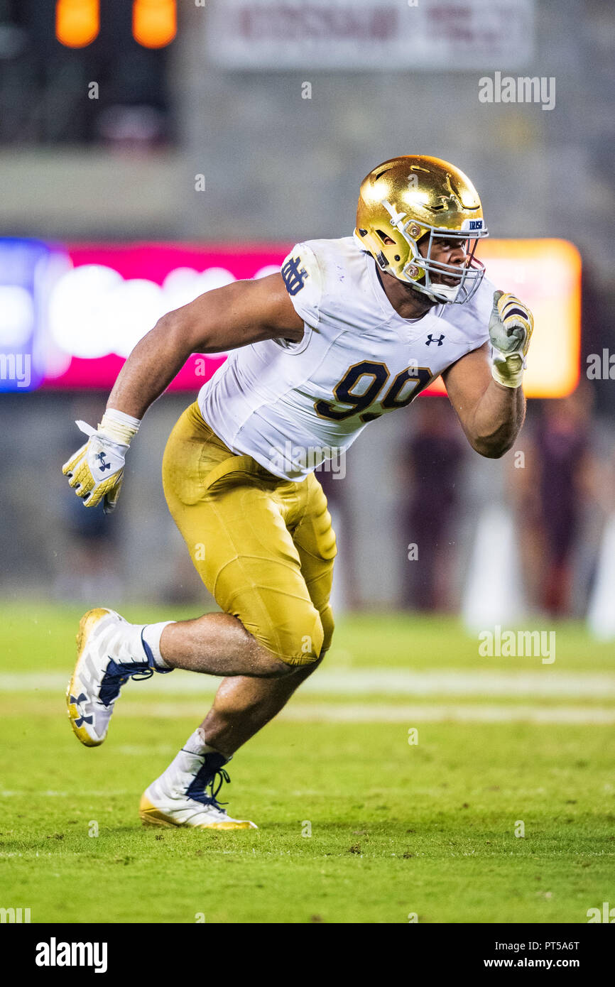 Notre Dame Fighting Irish defensive lineman Jerry Tillery (99) during ...