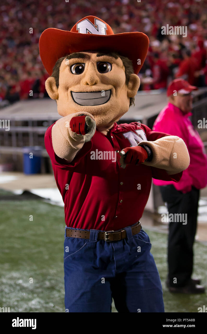 Madison, WI, USA. 6th Oct, 2018. Nebraska mascot points toward the camera after a touchdown during the NCAA Football game between the Nebraska Cornhuskers and the Wisconsin Badgers at Camp Randall Stadium in Madison, WI. Wisconsin defeated Nebraska 41-24. John Fisher/CSM/Alamy Live News Stock Photo