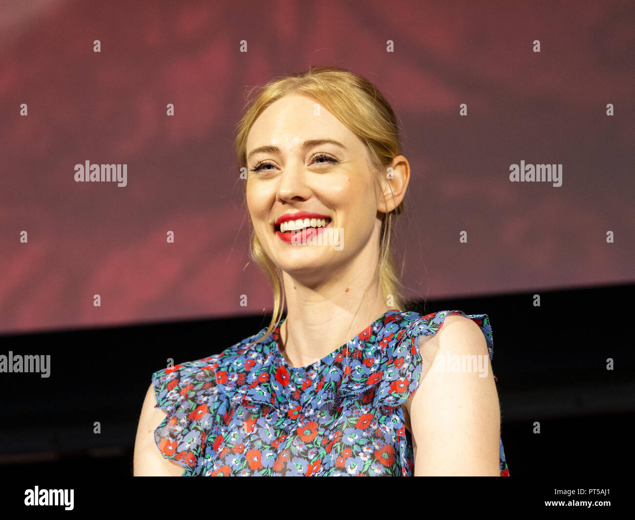 new-york-ny-october-6-2018-deborah-ann-woll-attends-marvels-daredevil-panel-during-new-york-comic-con-at-hulu-theater-at-madison-square-garden-credit-lev-radinalamy-live-news-PT5AJ1.jpg