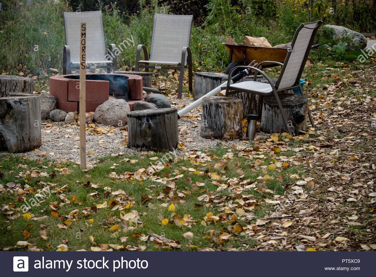 A Brick Fire Pit In A Canadian Backyard Stock Photo 221406649 Alamy