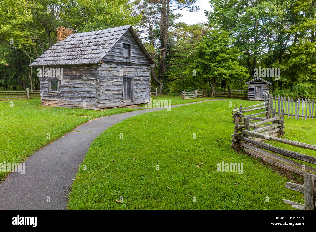 Historic Puckett Cabin at milepost 189 on the Blue Ridge Parkway in Virginia in the United States Stock Photo