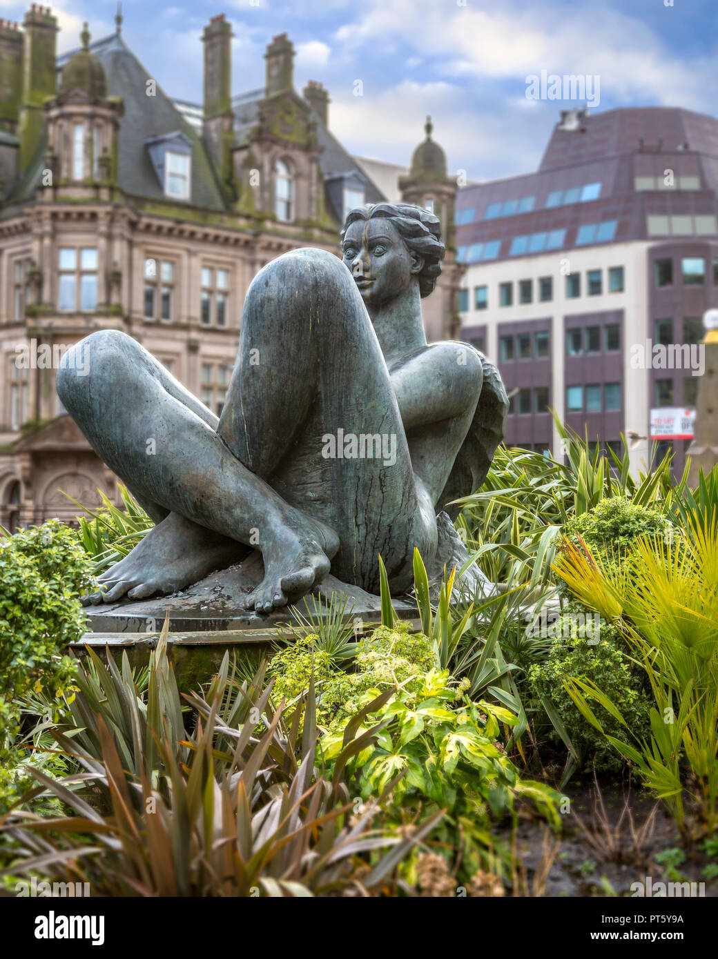 The Floosie In The Jacuzzi, water feature and statue in Victoria Square
