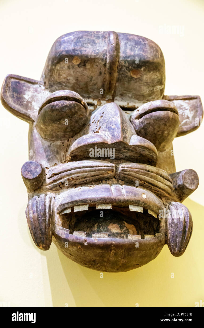 St. Saint Petersburg Florida,Museum of Fine Arts,interior inside,mask Dan-Ngere Liberia 20th century wood African,FL180731130 Stock Photo