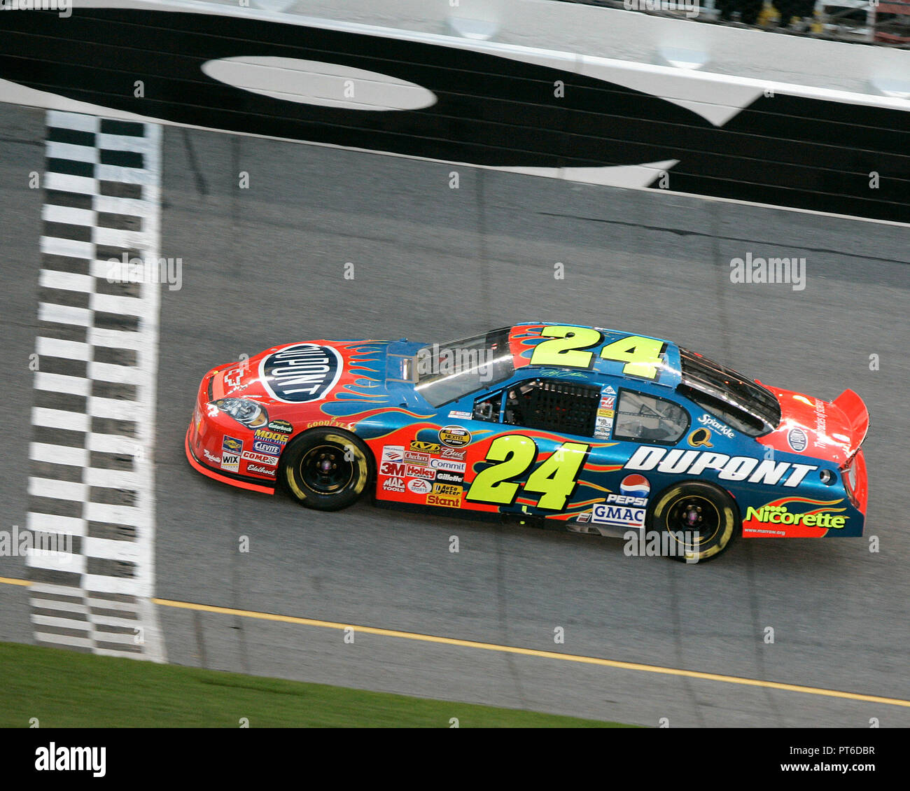 JEFF GORDON NASCAR 2005 #24 DAYTONA RACED WIN