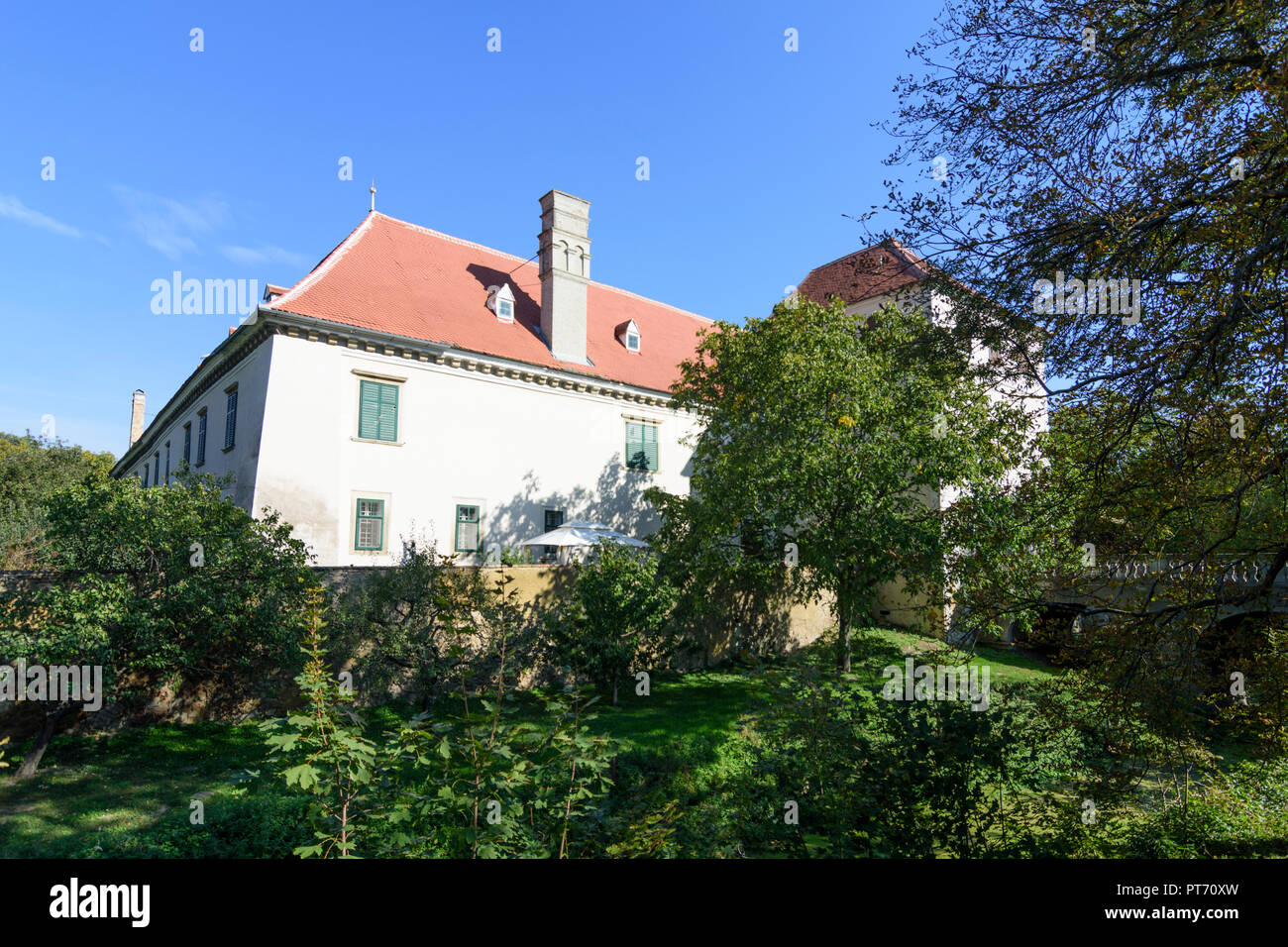 Guntersdorf: castle Schloss in Weinviertel, Niederösterreich, Lower Austria, Austria Stock Photo