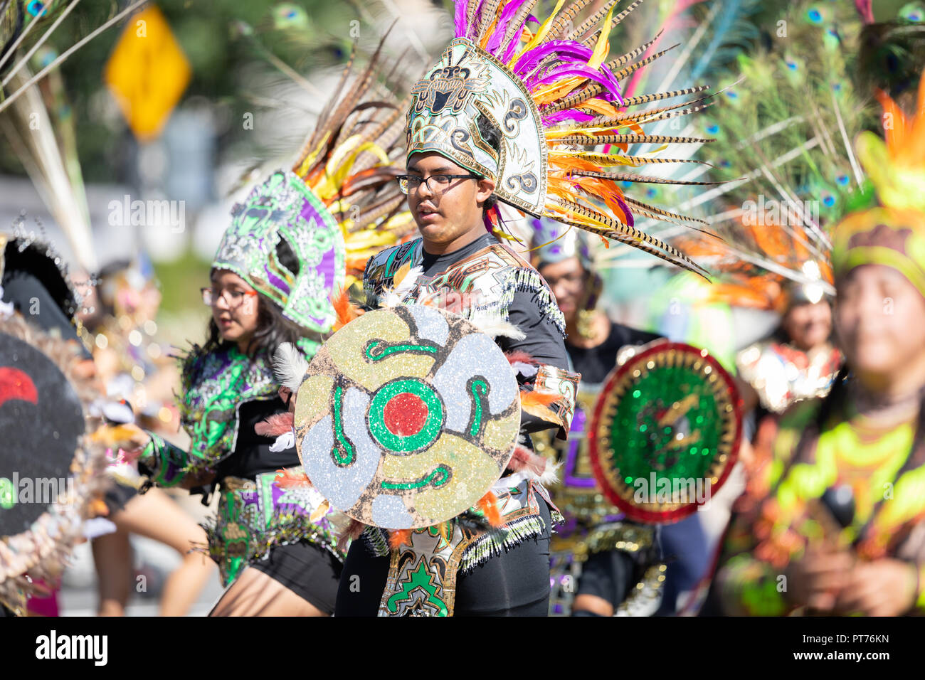 Cinco d mayo parade hi-res stock photography and images - Alamy