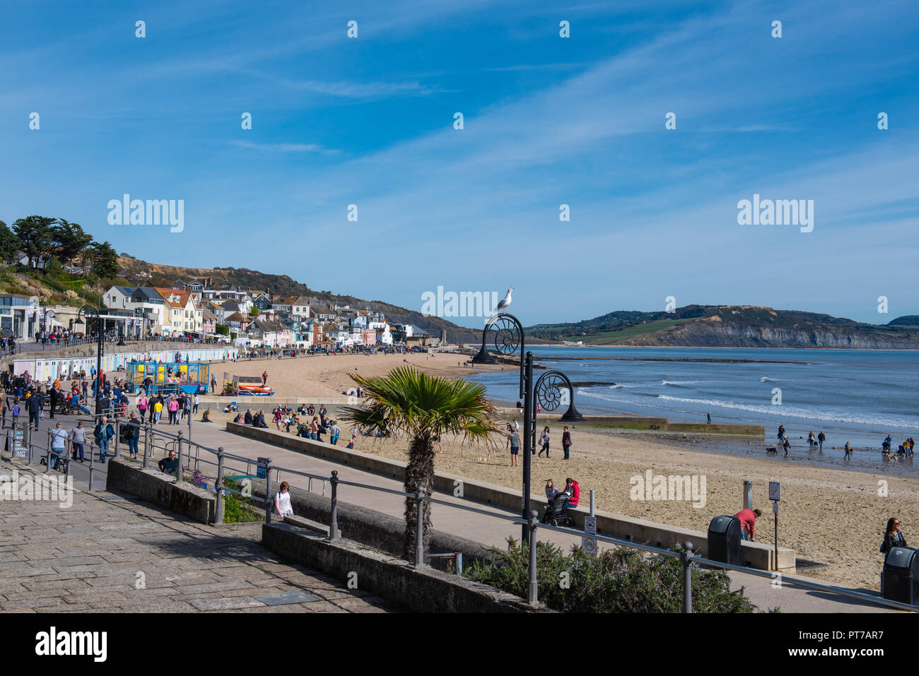 Lyme Regis, Dorset, UK. 7th October 2018.  UK Weather:  Clear blue skies and warm sunshine at Lyme Regis on a bright and sunny October afternoon.  Credit: Celia McMahon/Alamy Live News Stock Photo