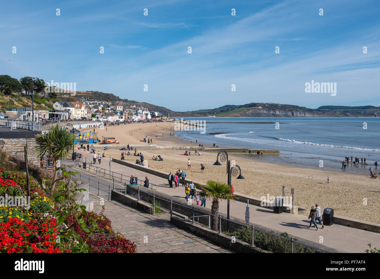 Lyme Regis, Dorset, UK. 7th October 2018.  UK Weather:  Clear blue skies and warm sunshine at Lyme Regis on a bright and sunny October afternoon.  Credit: Celia McMahon/Alamy Live News Stock Photo