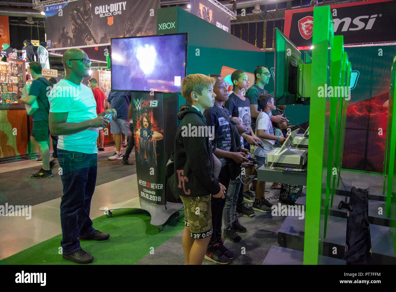 Johannesburg, South Africa. 7th Oct 2018. Gamers visit the rAge, South