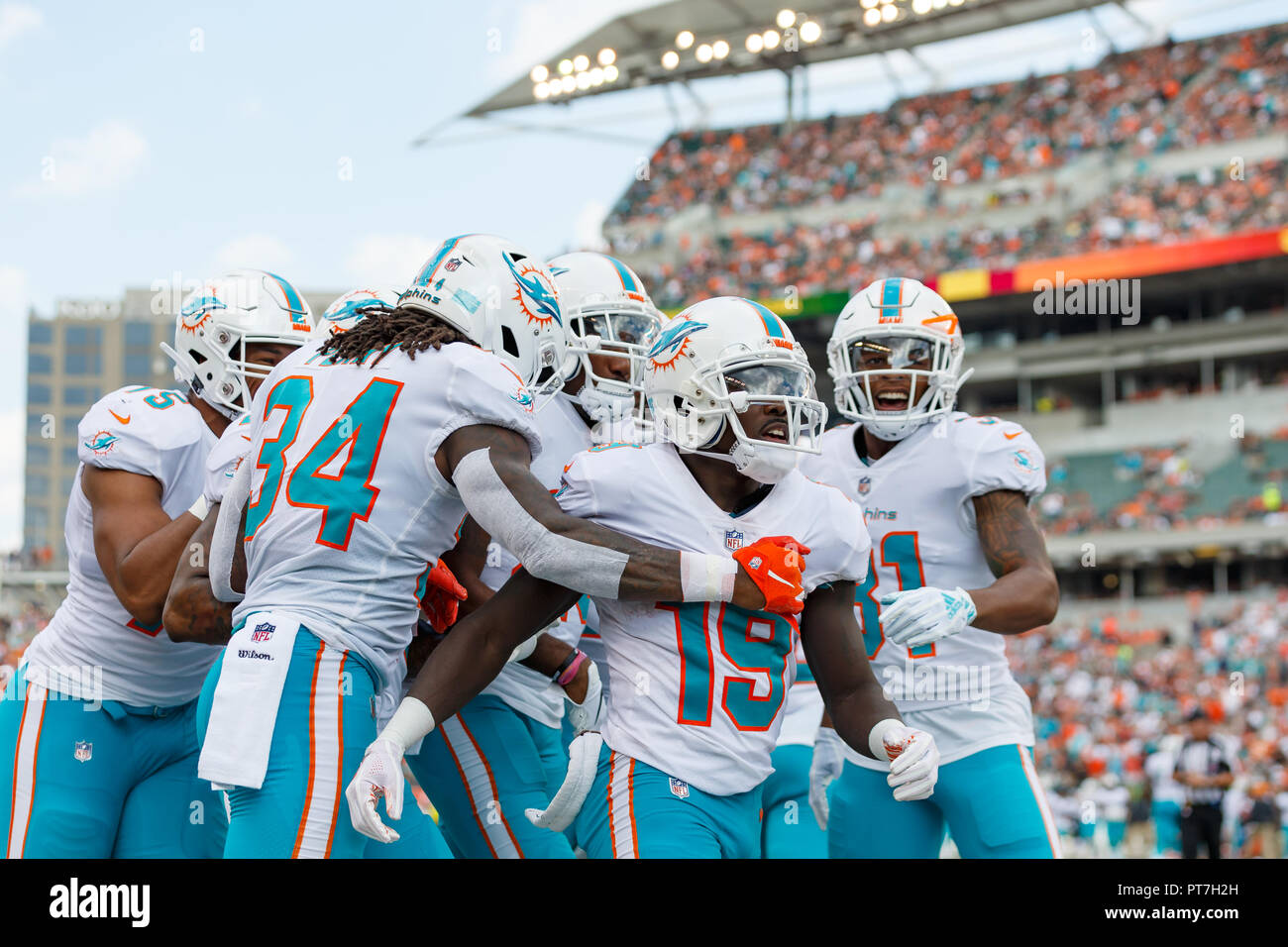 Cincinnati, Ohio, USA. 07th Oct, 2018. Miami Dolphins wide receiver Jakeem  Grant (19) celebrates with teammates after scoring a touchdown in a game  between the Miami Dolphins and the Cincinnati Bengals at