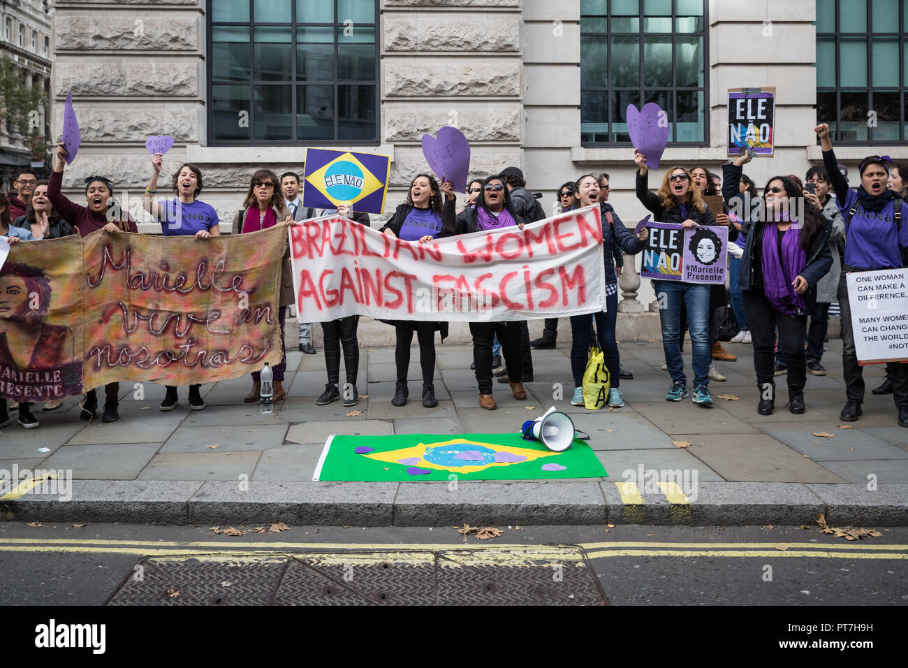 London, UK. 7th October 2018. Brazilian women protest on national election day against Jair Bolsonaro. Credit: Guy Corbishley/Alamy Live News Stock Photo