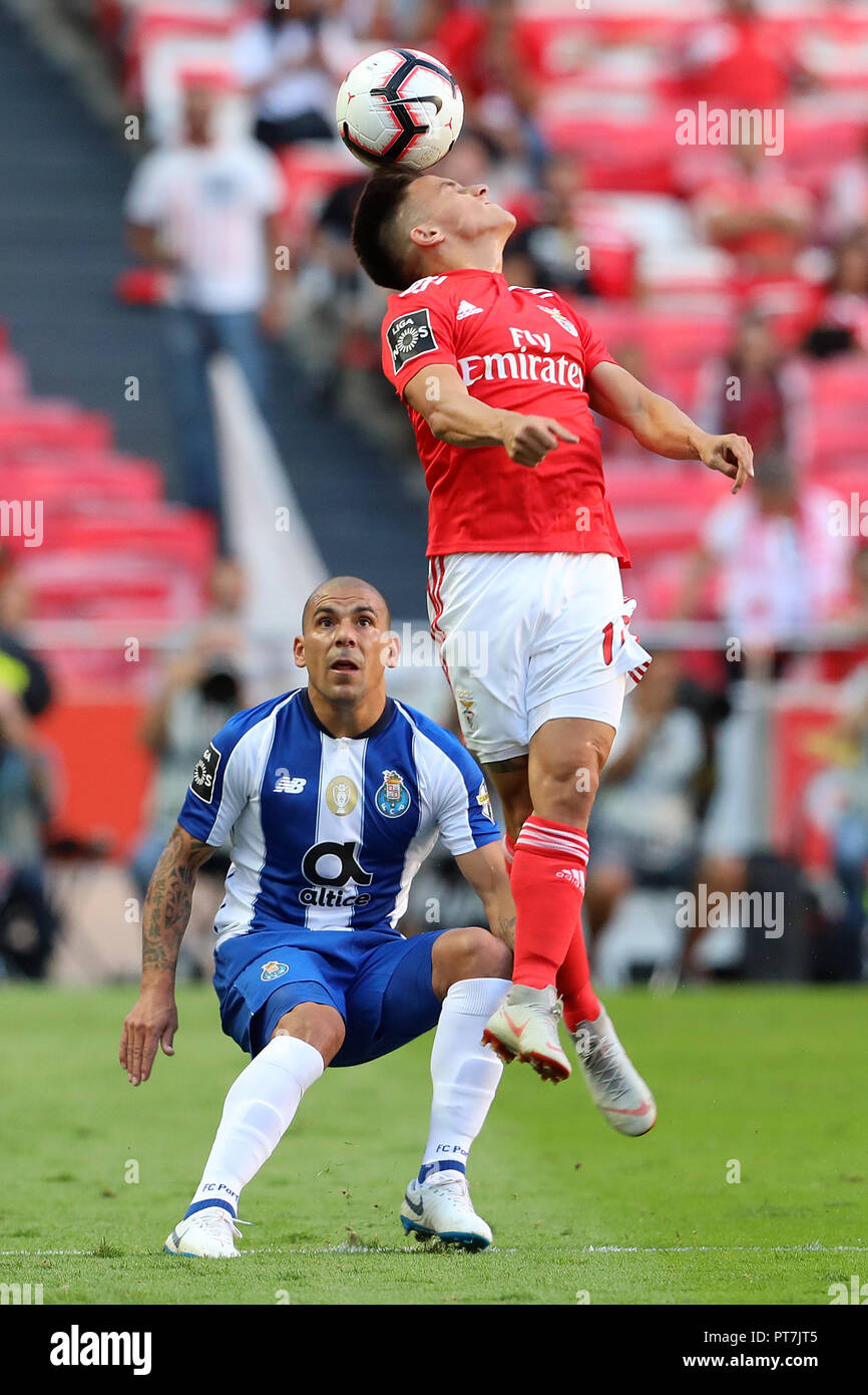 Lisbon, Portugal, Portugal. 7th Oct, 2018. Maxi Pereira of FC Porto (L) with Franco Cervi of SL Benfica (R) seen in action during League NOS 2018/19 football match between SL Benfica vs FC Porto. Credit: David Martins/SOPA Images/ZUMA Wire/Alamy Live News Stock Photo
