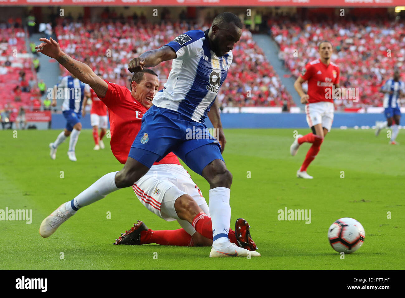 Lisbon, Portugal, Portugal. 7th Oct, 2018. CristiÃ¡n Lema of SL Benfica (L) with Moussa Marega of FC Porto (R) seen in action during League NOS 2018/19 football match between SL Benfica vs FC Porto. Credit: David Martins/SOPA Images/ZUMA Wire/Alamy Live News Stock Photo