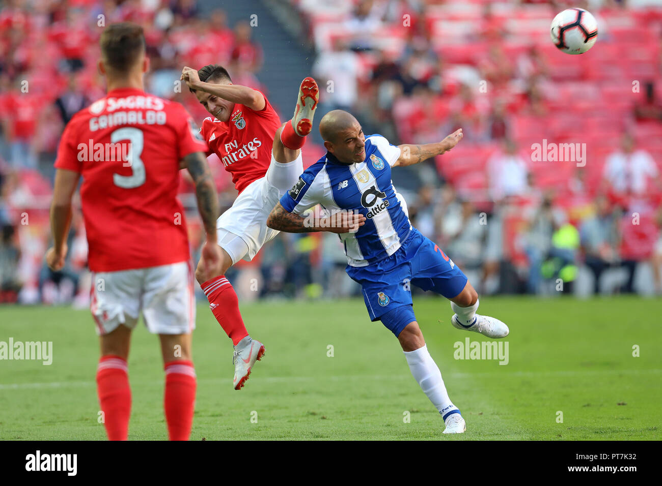 Lisbon, Portugal, Portugal. 7th Oct, 2018. Franco Cervi of SL Benfica (Lwith Maxi Pereira of FC Porto (R) seen in action during League NOS 2018/19 football match between SL Benfica vs FC Porto. Credit: David Martins/SOPA Images/ZUMA Wire/Alamy Live News Stock Photo
