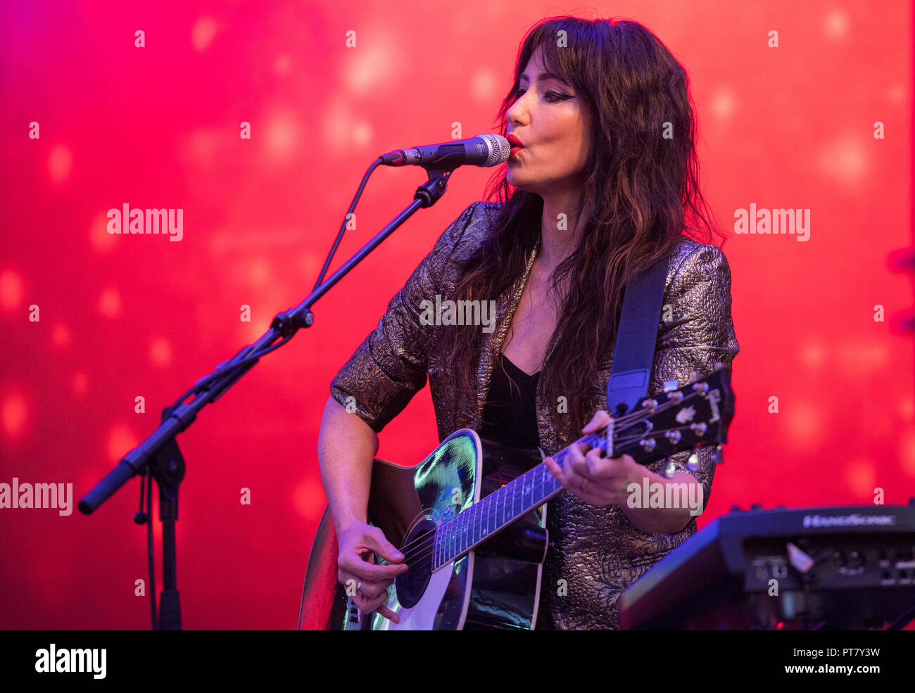 Emirates, Gala Dinner Launch for the new service between Edinburgh and Dubai, Waldorf Astoria Edinburgh, The Caledonian.  Talented singer-songwriter K Stock Photo