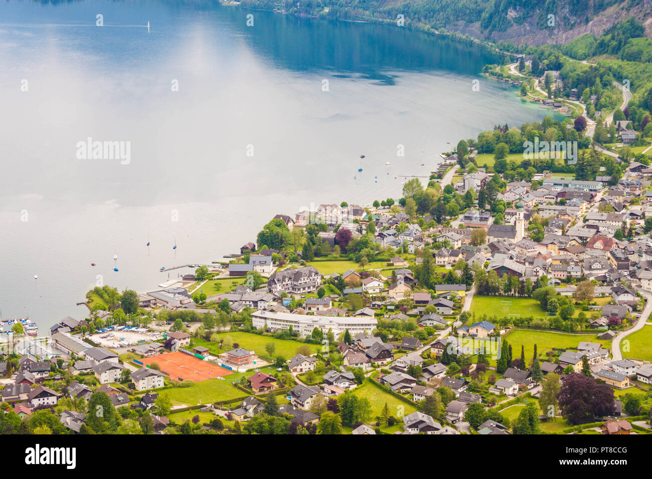 View of austrian alpine village St. Gilgen and Wolfgangsee lake from ...