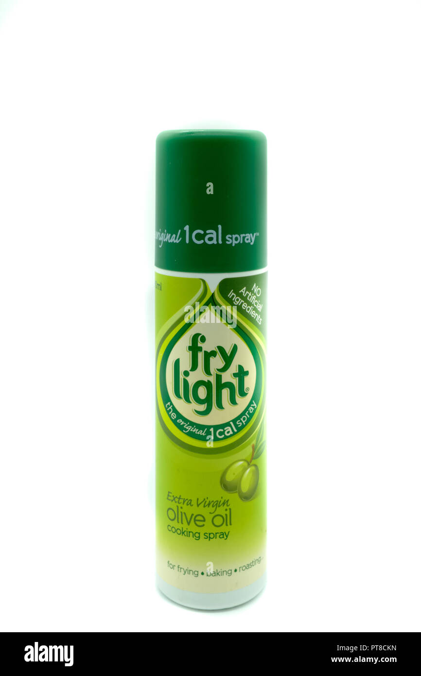 Largs, Scotland, UK - October 04, 2018: Fry Light healthy one cal olive oil  spray in recyclable plastic container. In line with current UK guidelines  Stock Photo - Alamy