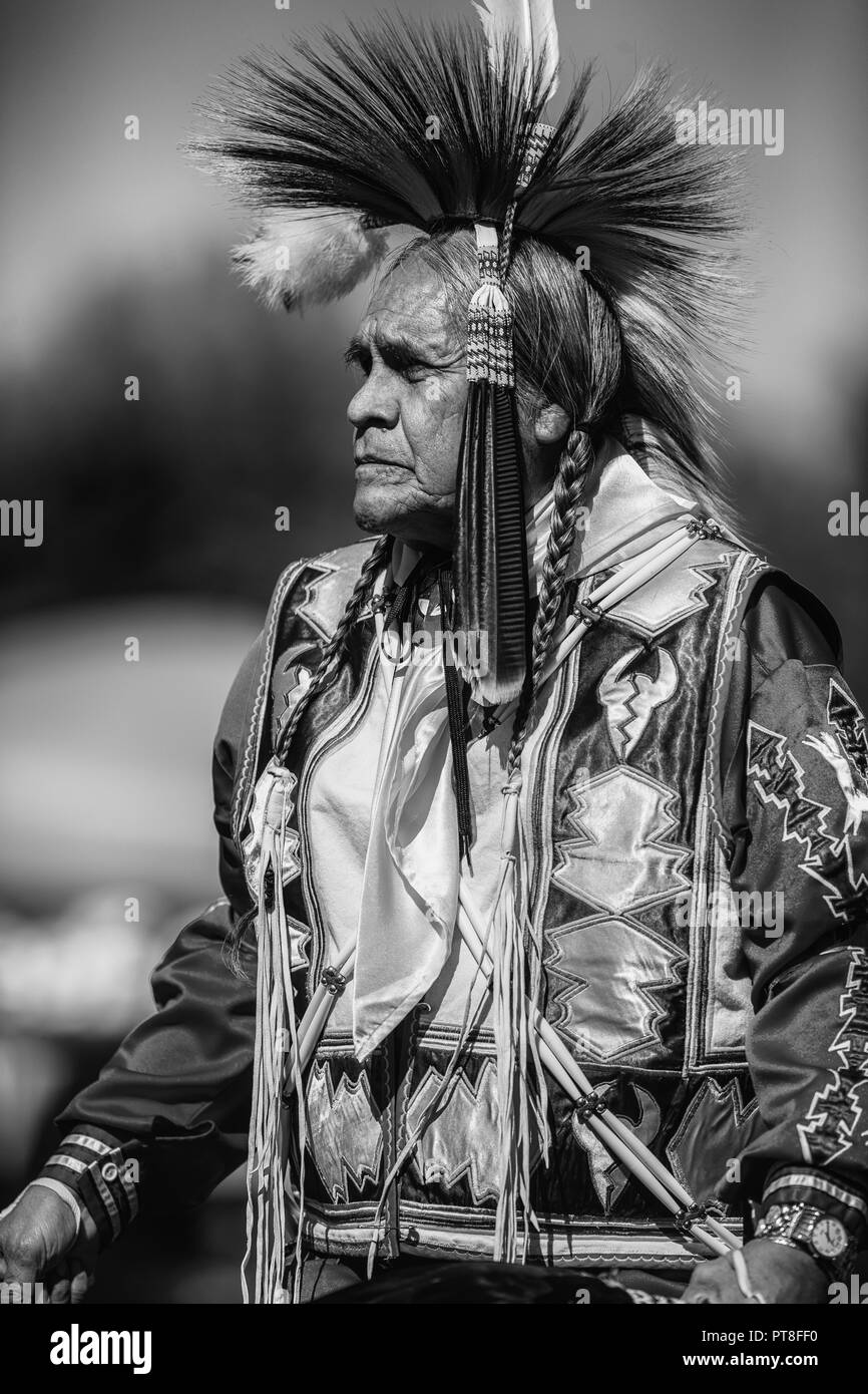 Native american traditional ceremony and child Black and White Stock ...