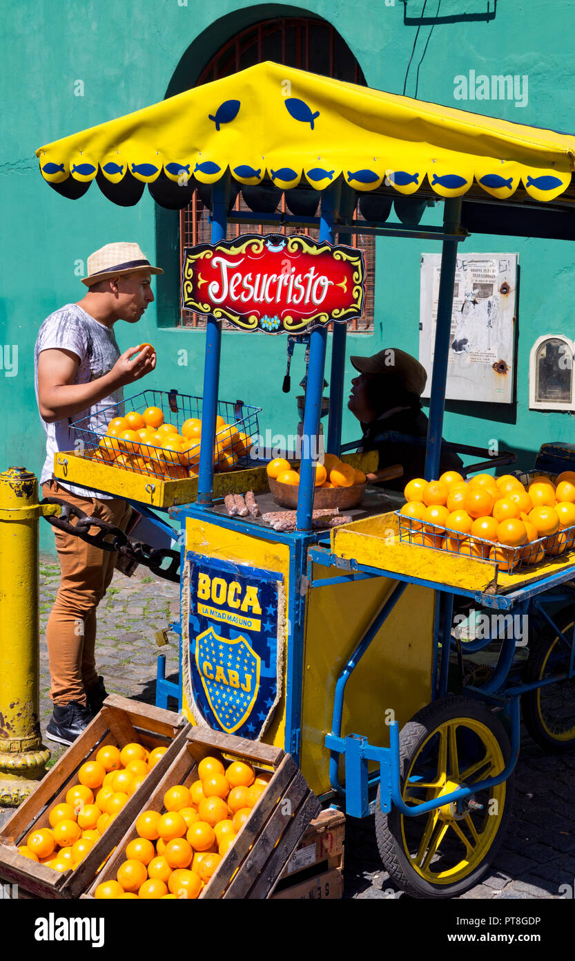 Orange juice stand. La Boca, Buenos Aires, Argentina Stock Photo - Alamy
