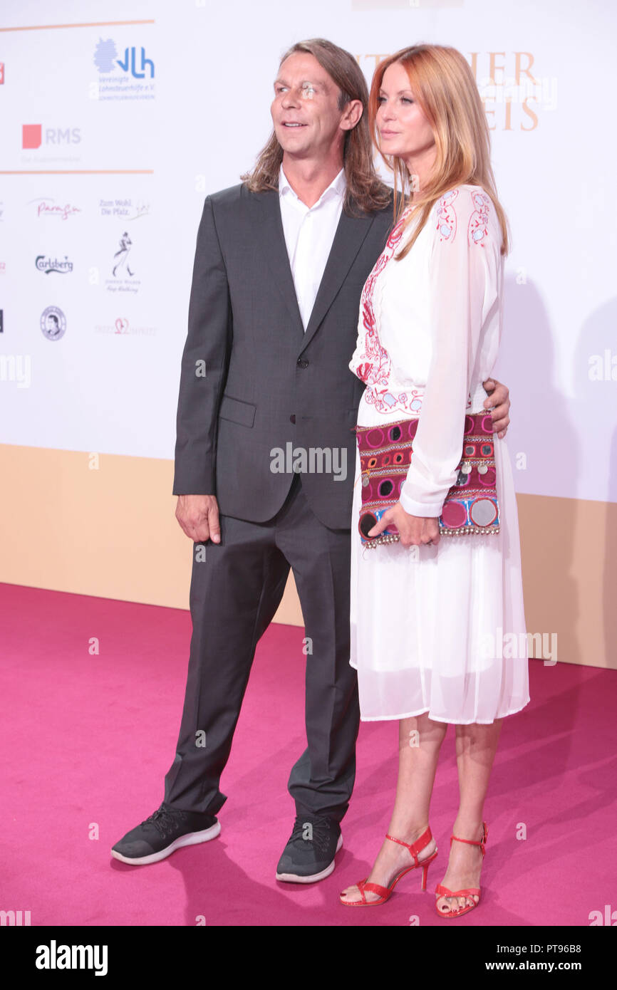 Esther Schweins High Resolution Stock Photography and Images Alamy