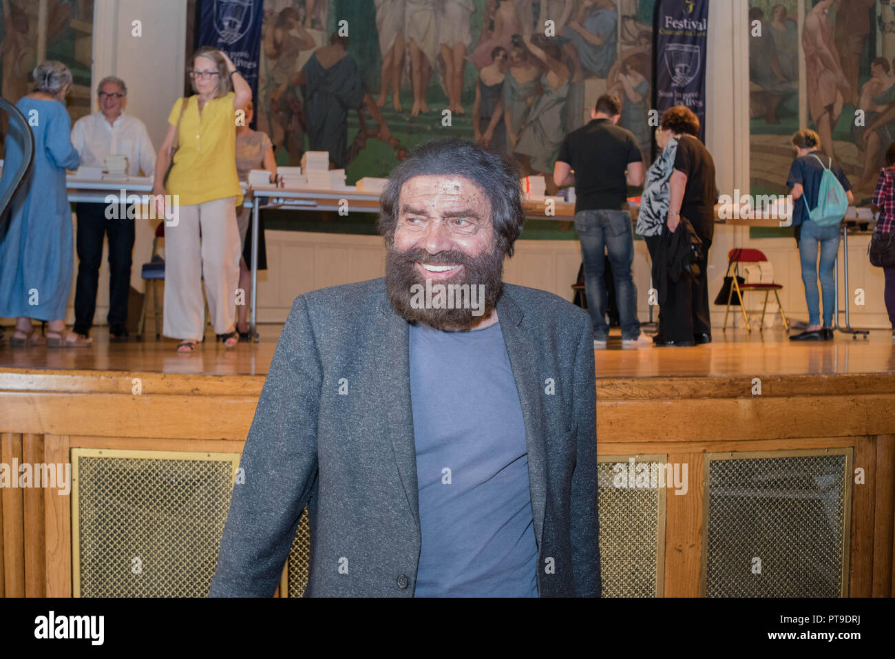 Paris Salon du Livre de l'Antiracisme et de la Diversité  :   Samuel Sandler & Valère Staraselski , exco pour   Prix de la Licra 2018 Stock Photo